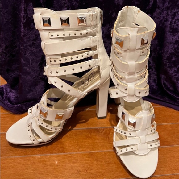 Fergie studded heel strappy, high fashion, only worn once, small nicks, box worn - Picture 3 of 6